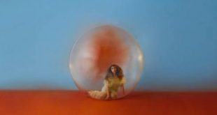 Alessia Cara - In The Meantime
