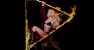 Ava Max - Don't Click Play