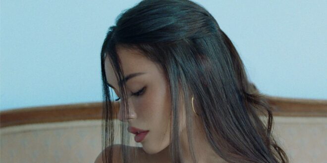 Madison Beer - locket