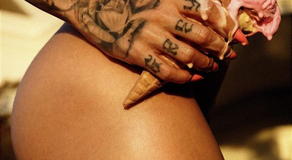 Skylar Grey Sunscreen