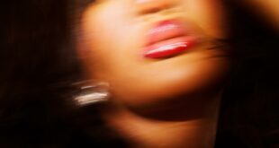 Tems - Love Is A Kingdom