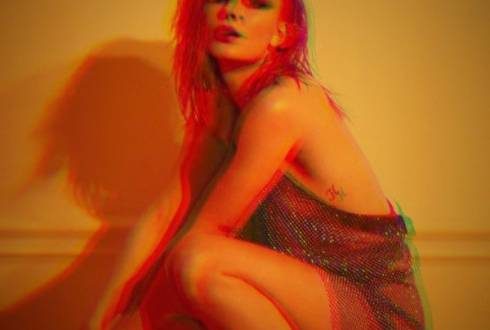 Zara Larsson – Smoke Rings CDQ